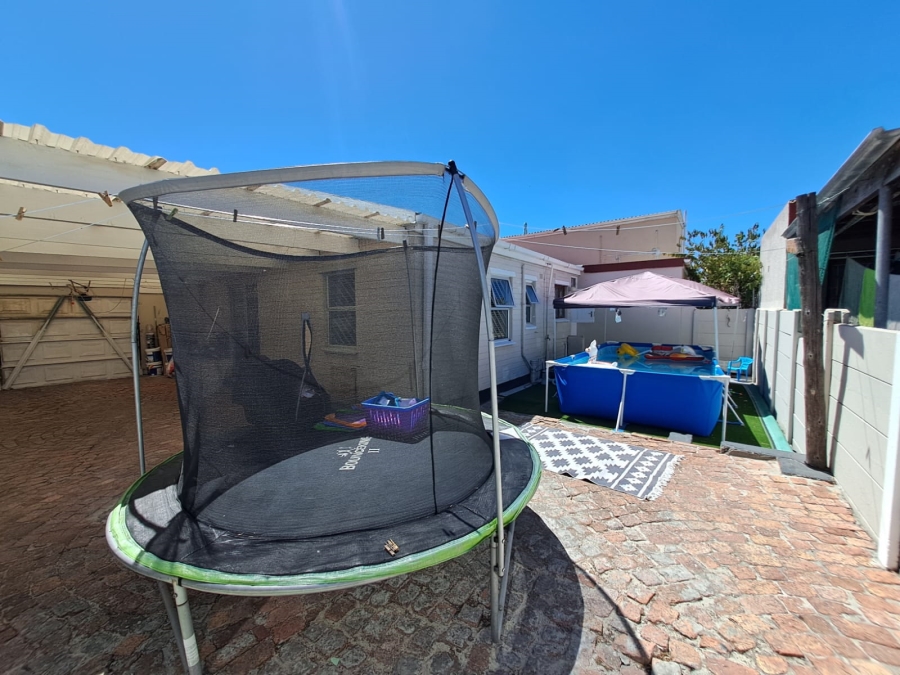 3 Bedroom Property for Sale in Penlyn Estate Western Cape